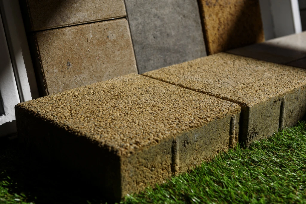 ukladka-trotuarnoy-plity (1).jpg