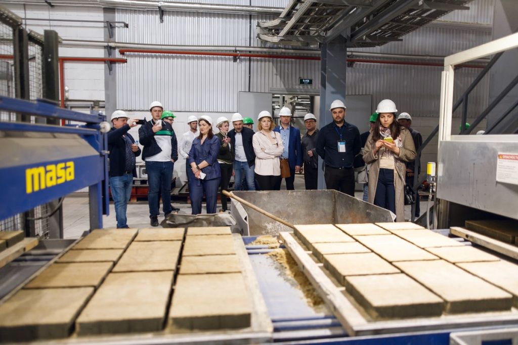 2022-04-15_16-16-59-min.jpg 2022-04-15_16-16-59-min.jpg