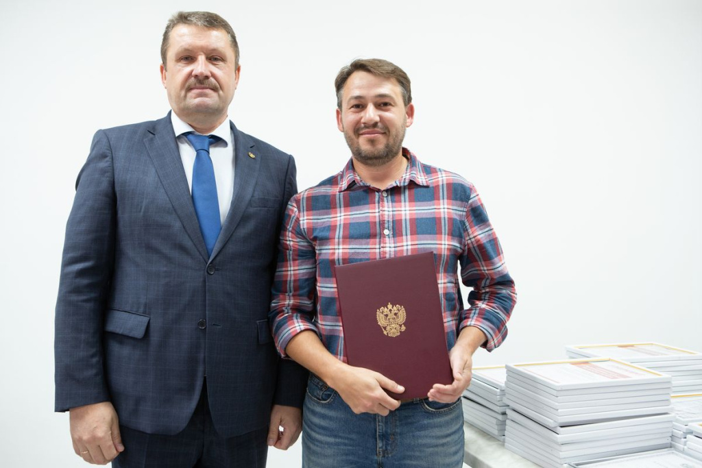 AU1V7541.jpg AU1V7541.jpg