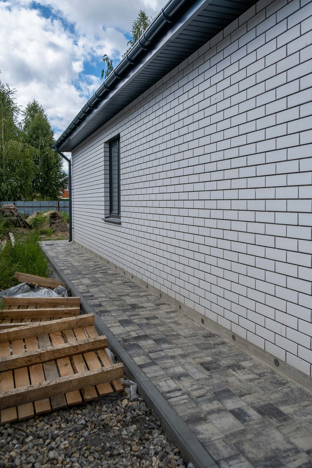 Укладка плитки Старый город, Антрацит в СНТ Медик